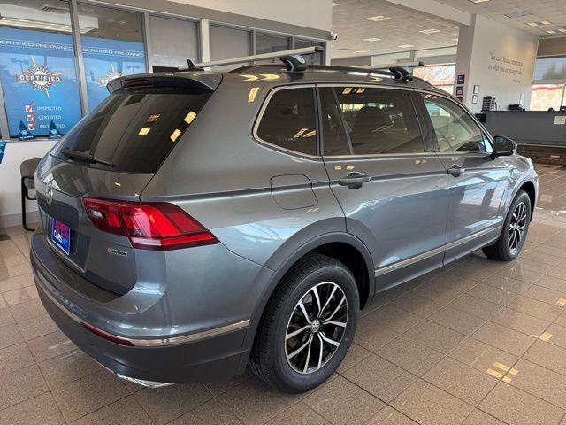 Volkswagen Tiguan Vehicle Full-screen Gallery Image 03