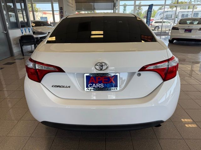 Toyota Corolla Vehicle Full-screen Gallery Image 04