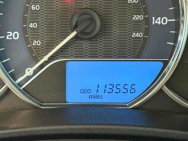 Toyota Corolla Vehicle Full-screen Gallery Image 12