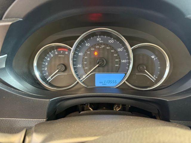 Toyota Corolla Vehicle Full-screen Gallery Image 13