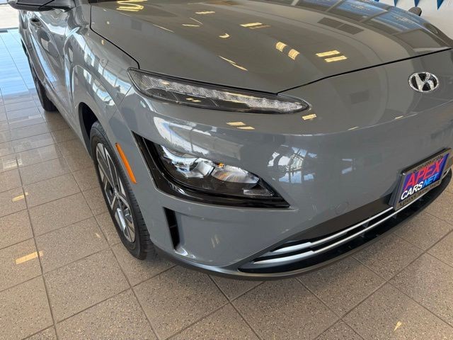 Hyundai Kona Electric Vehicle Full-screen Gallery Image 08