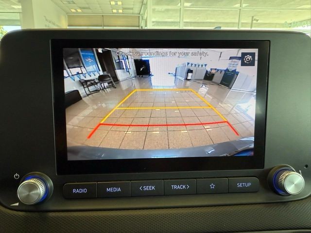 Hyundai Kona Electric Vehicle Full-screen Gallery Image 14