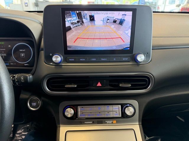 Hyundai Kona Electric Vehicle Full-screen Gallery Image 15