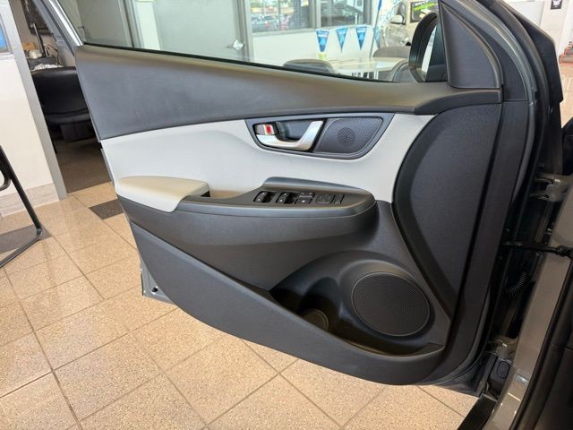 Hyundai Kona Electric Vehicle Full-screen Gallery Image 21