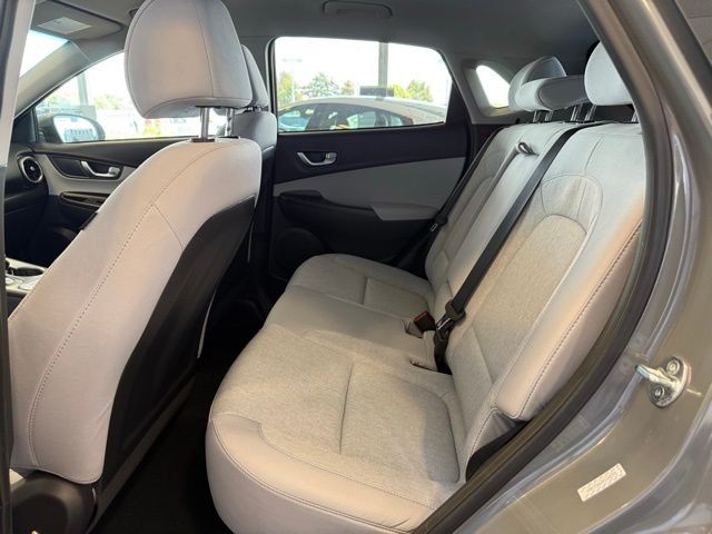 Hyundai Kona Electric Vehicle Full-screen Gallery Image 22