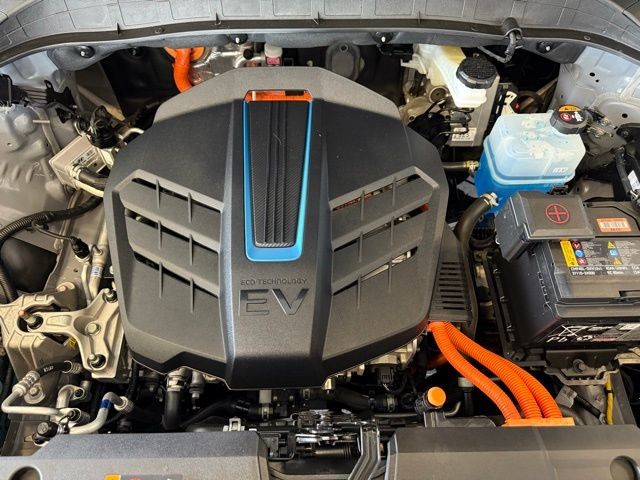 Hyundai Kona Electric Vehicle Full-screen Gallery Image 27