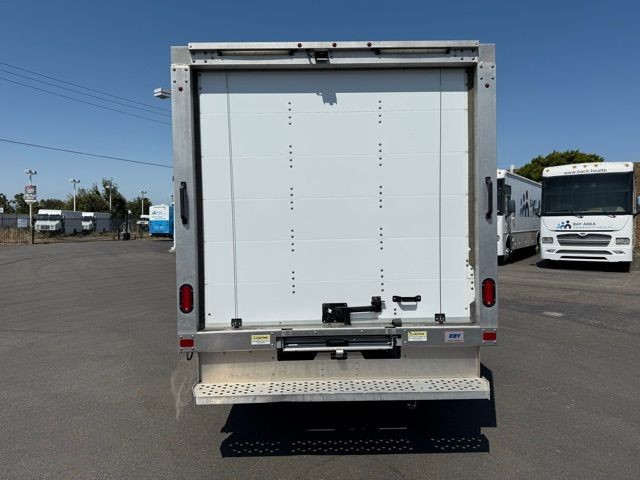 Ford Transit Chassis Vehicle Full-screen Gallery Image 04