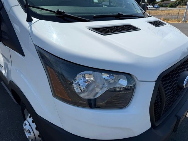 Ford Transit Chassis Vehicle Full-screen Gallery Image 10