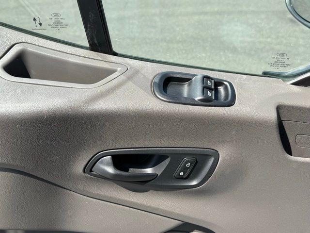 Ford Transit Chassis Vehicle Full-screen Gallery Image 18