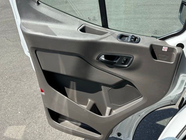 Ford Transit Chassis Vehicle Full-screen Gallery Image 19