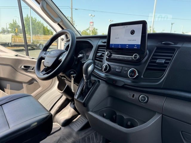 Ford Transit Chassis Vehicle Full-screen Gallery Image 24