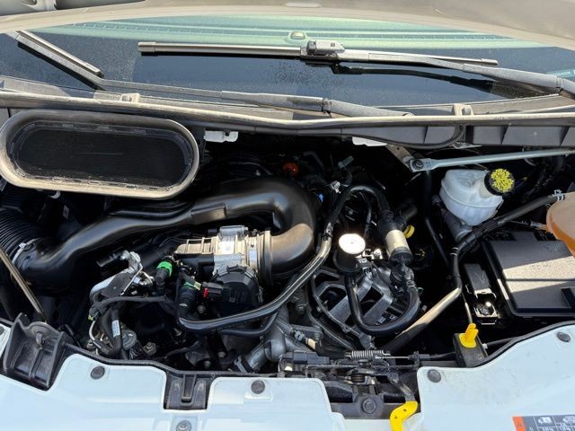 Ford Transit Chassis Vehicle Full-screen Gallery Image 25