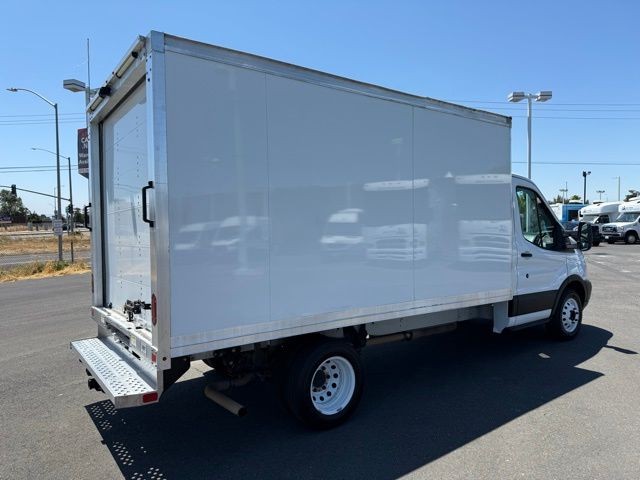 Ford Transit Chassis Vehicle Full-screen Gallery Image 03