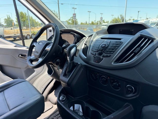 Ford Transit Chassis Vehicle Full-screen Gallery Image 24