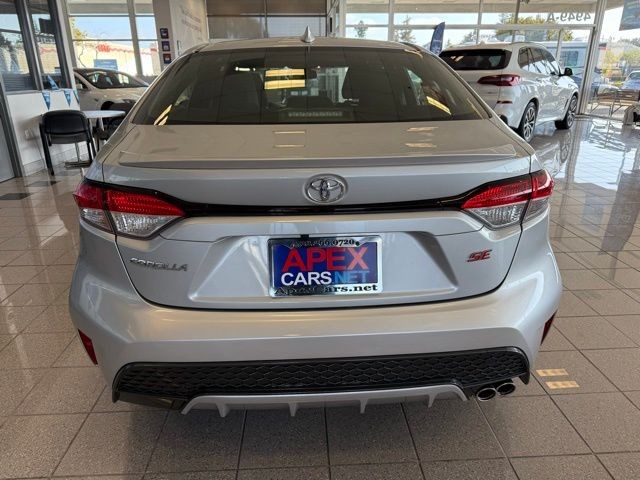 Toyota Corolla Vehicle Full-screen Gallery Image 04