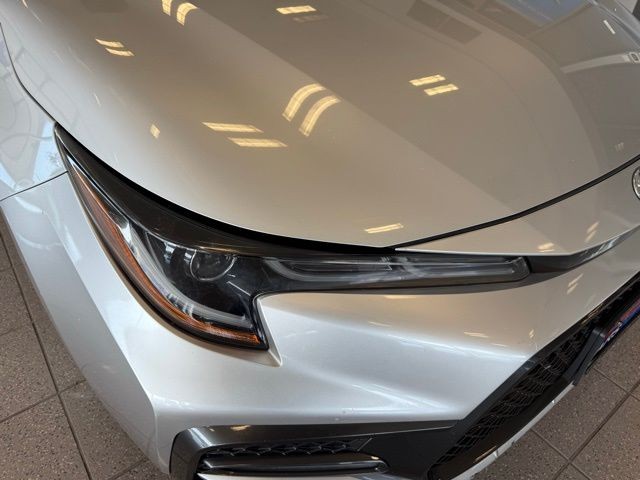 Toyota Corolla Vehicle Full-screen Gallery Image 09