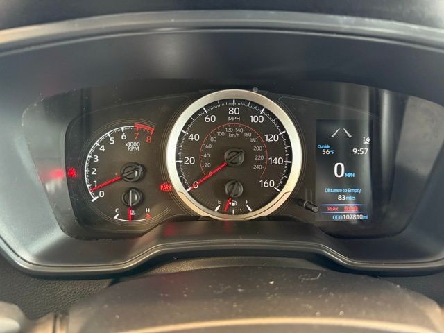 Toyota Corolla Vehicle Full-screen Gallery Image 13