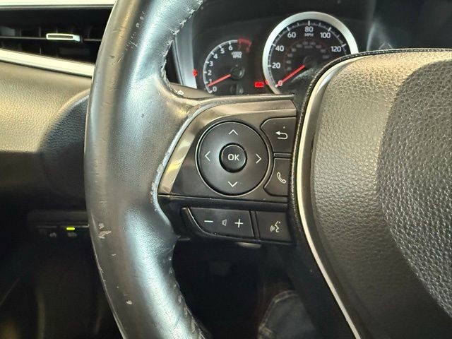 Toyota Corolla Vehicle Full-screen Gallery Image 18