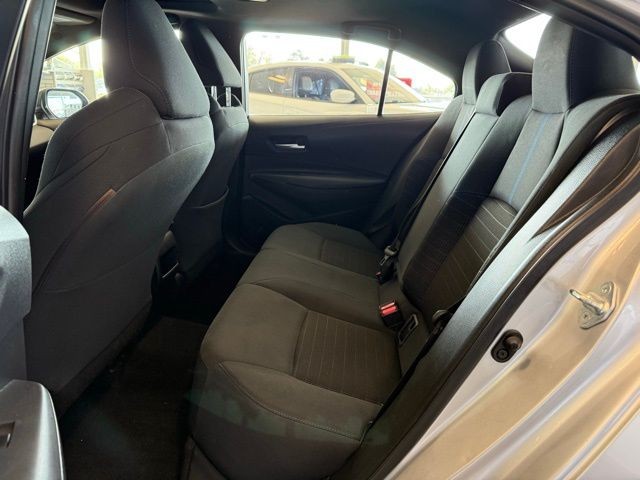 Toyota Corolla Vehicle Full-screen Gallery Image 21