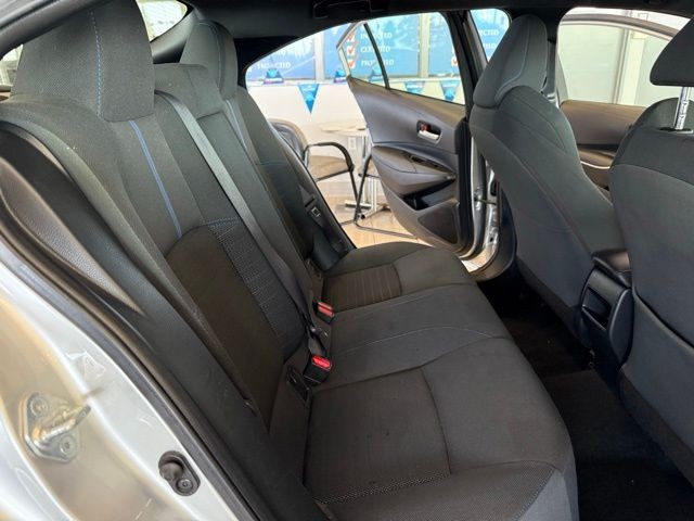 Toyota Corolla Vehicle Full-screen Gallery Image 23