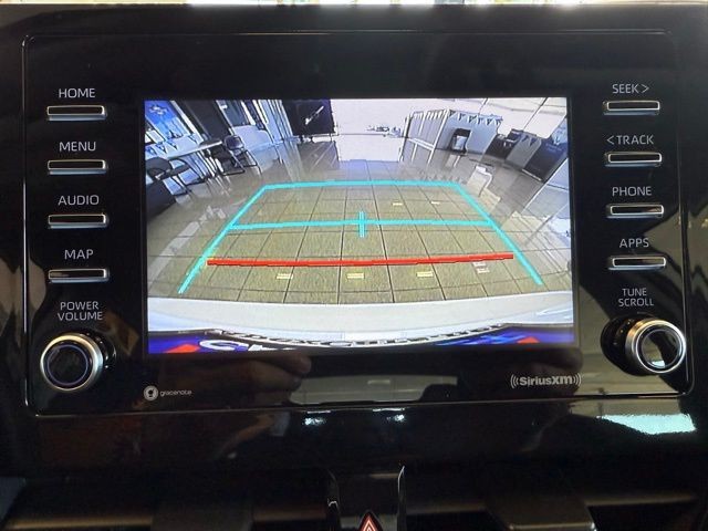 Toyota Camry Vehicle Full-screen Gallery Image 14