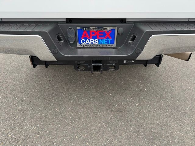 Ford Super Duty F-250 SRW Vehicle Full-screen Gallery Image 05