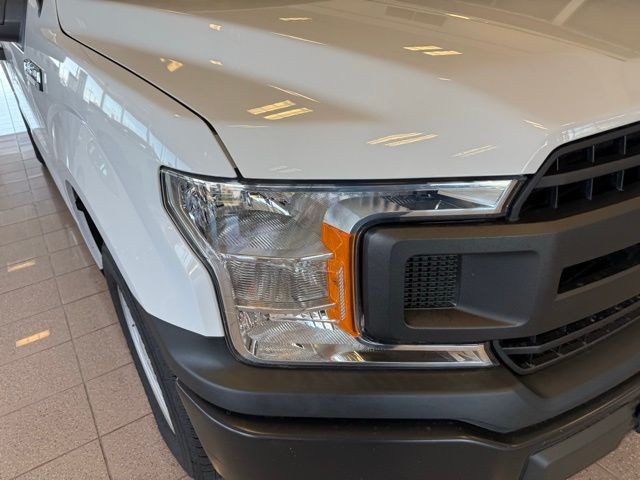 Ford F-150 Vehicle Full-screen Gallery Image 09