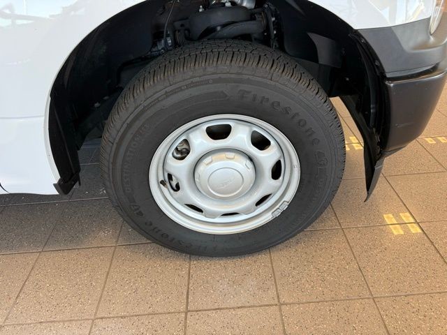 Ford F-150 Vehicle Full-screen Gallery Image 10