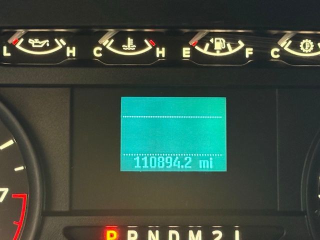 Ford F-150 Vehicle Full-screen Gallery Image 12