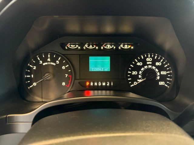 Ford F-150 Vehicle Full-screen Gallery Image 13