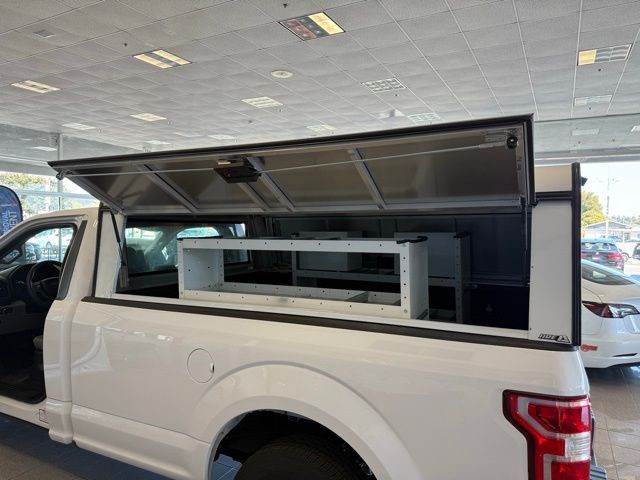 Ford F-150 Vehicle Full-screen Gallery Image 21