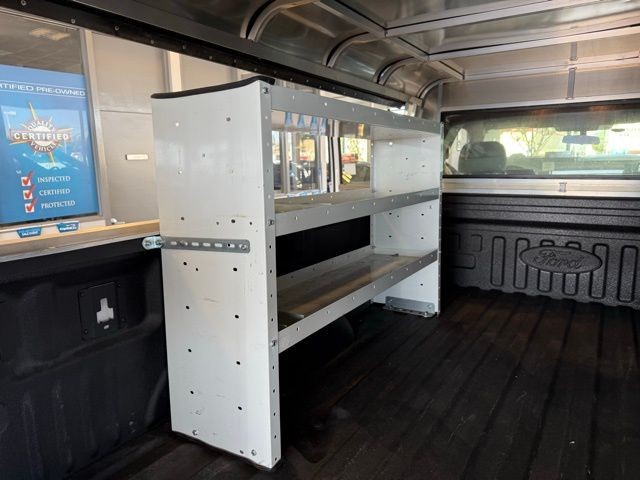 Ford F-150 Vehicle Full-screen Gallery Image 24