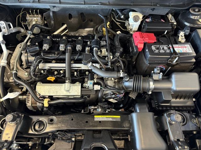 Nissan Kicks Vehicle Full-screen Gallery Image 28