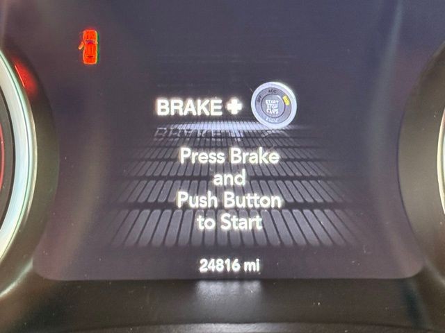 Dodge Challenger Vehicle Full-screen Gallery Image 12