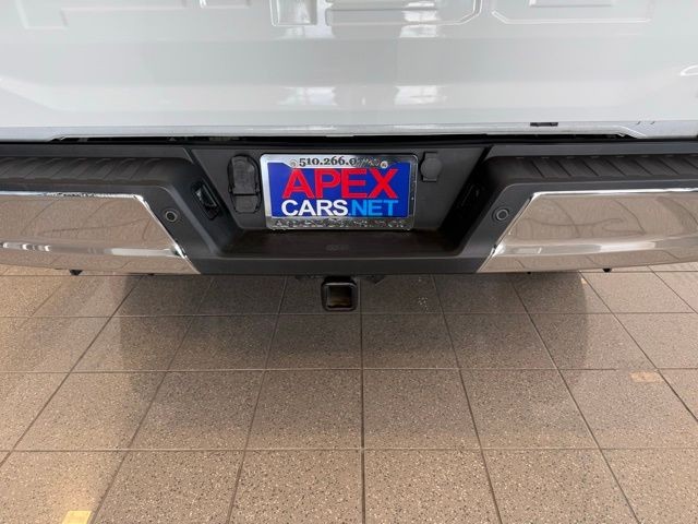 Ford F-150 Vehicle Full-screen Gallery Image 05