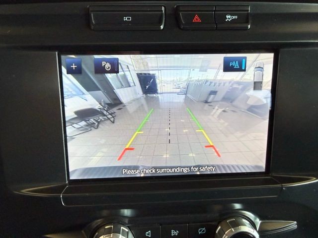 Ford F-150 Vehicle Full-screen Gallery Image 13