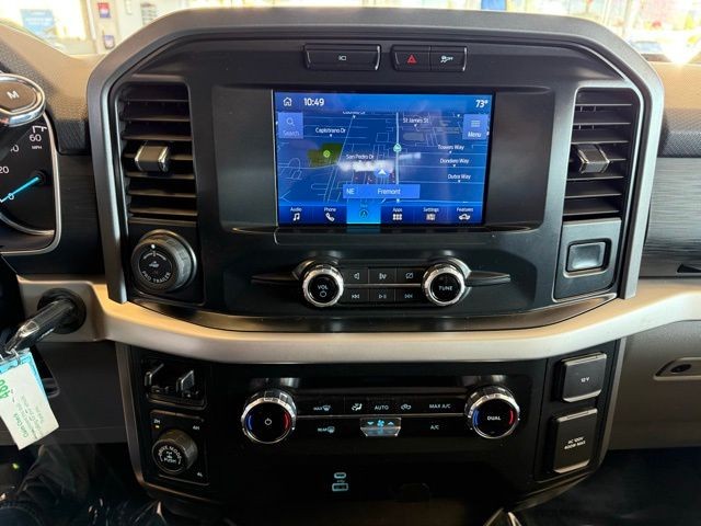 Ford F-150 Vehicle Full-screen Gallery Image 15