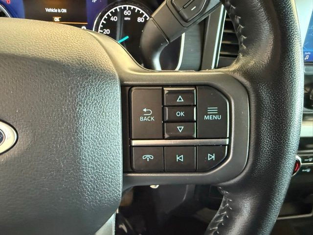 Ford F-150 Vehicle Full-screen Gallery Image 16