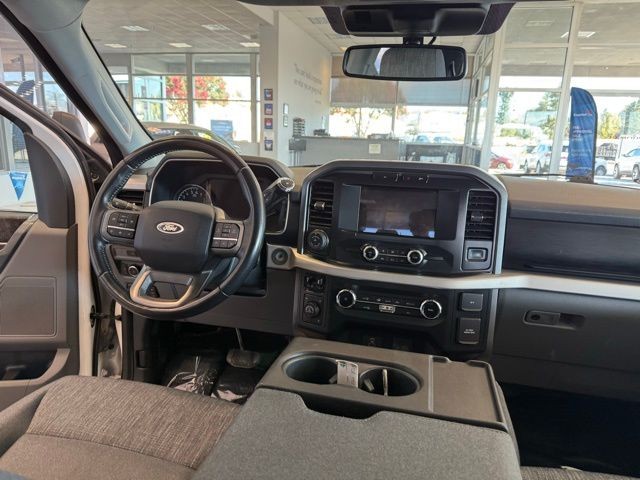 Ford F-150 Vehicle Full-screen Gallery Image 24