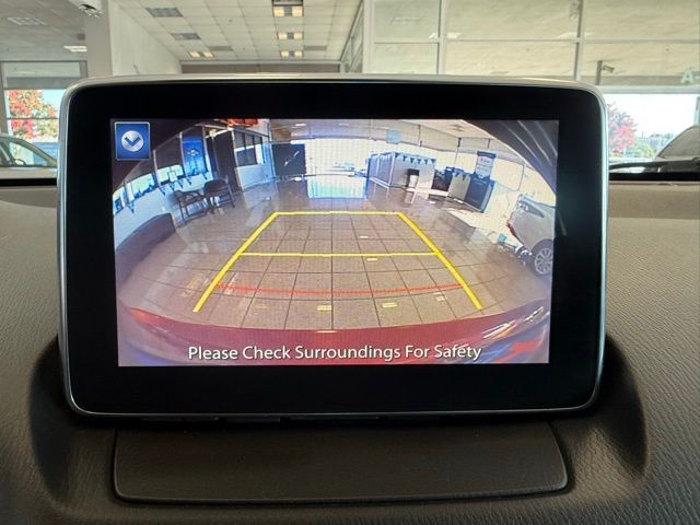 Toyota Yaris iA Vehicle Full-screen Gallery Image 13