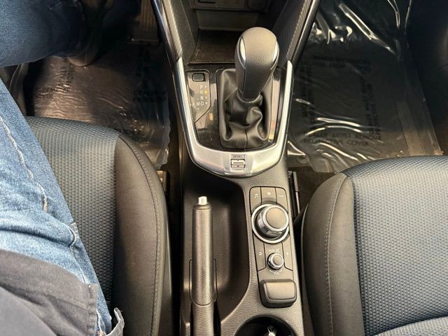 Toyota Yaris iA Vehicle Full-screen Gallery Image 15