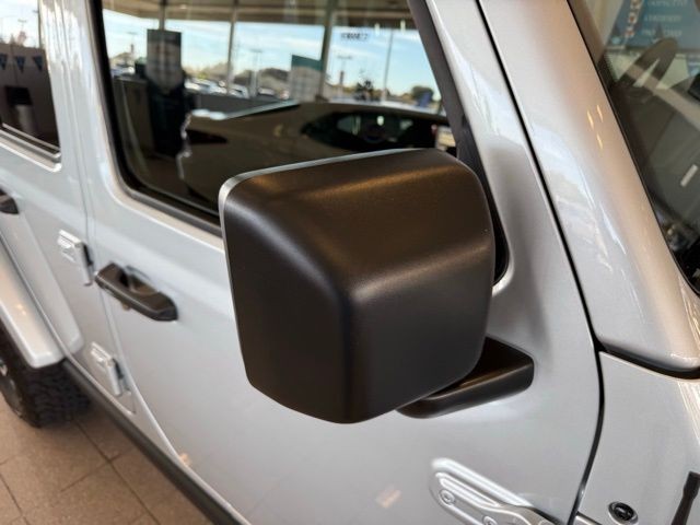 Jeep Wrangler 4xe Vehicle Full-screen Gallery Image 11