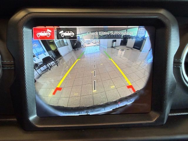 Jeep Wrangler 4xe Vehicle Full-screen Gallery Image 14