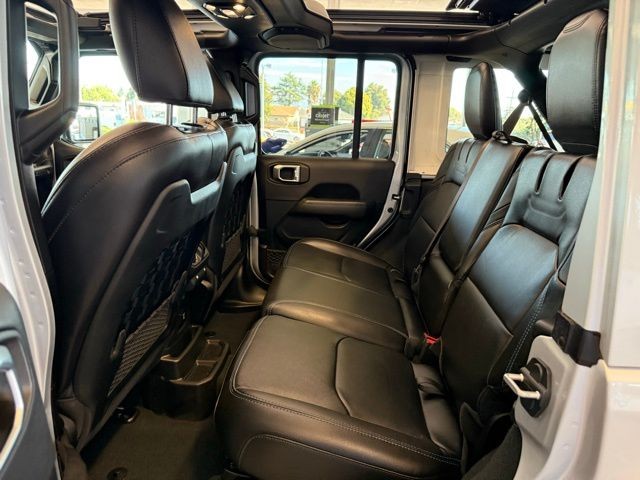 Jeep Wrangler 4xe Vehicle Full-screen Gallery Image 22