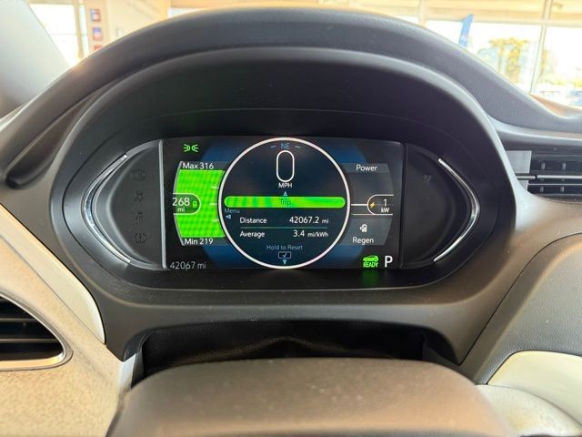 Chevrolet Bolt EV Vehicle Full-screen Gallery Image 14