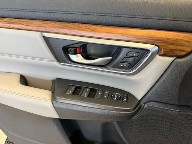 Honda CR-V Vehicle Full-screen Gallery Image 19