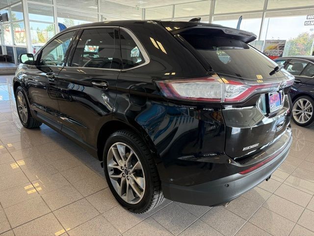 Ford Edge Vehicle Full-screen Gallery Image 06