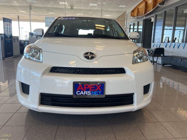 Scion xD Vehicle Full-screen Gallery Image 15