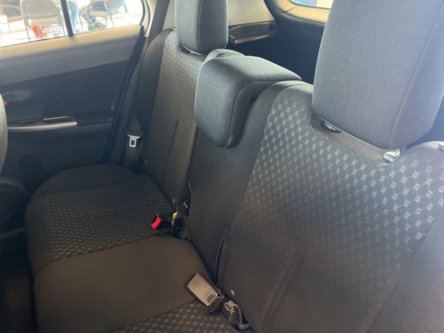 Scion xD Vehicle Full-screen Gallery Image 18