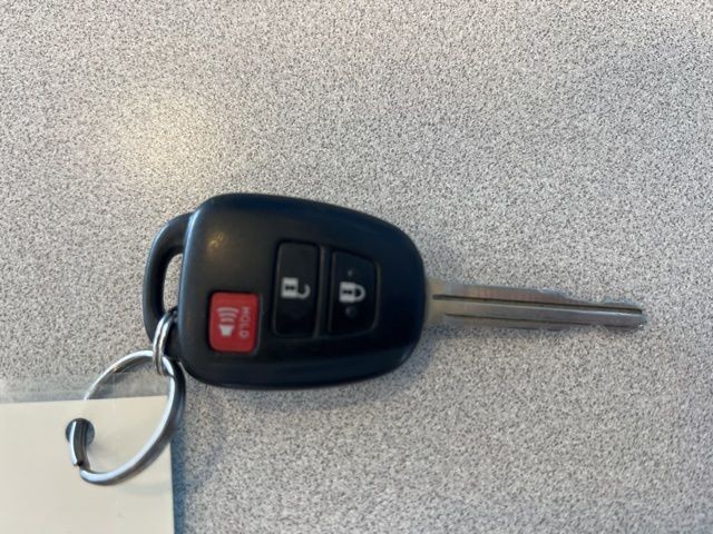 Scion xD Vehicle Full-screen Gallery Image 33